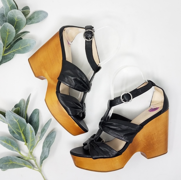 Coach Shoes - COACH Nola Wedges Wooden Heels Leather Bows 8.5